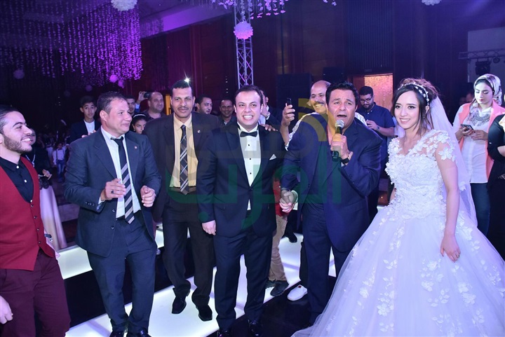 بالصور.. "محمد فؤاد" يشعل حفل زفاف حسن نجم ونوران أسامة بالصور.. "محمد فؤاد" يشعل حفل زفاف حسن نجم ونوران أسامة