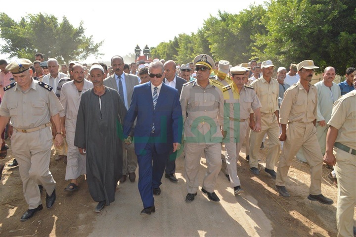 بالصور..جنازة شهيد العريش الثاني بكفر الشيخ تتحول لمظاهرة ضد الاٍرهاب 