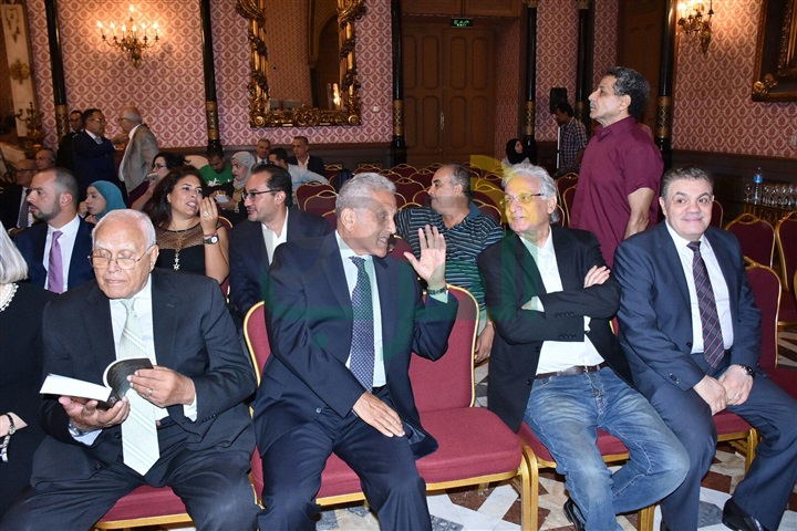 بالصور..بدء حفل توقيع كتاب "عمرو موسى" بحضور كوكبة من الوزراء والسفراء ونجوم الفن بالصور..بدء حفل توقيع كتاب "عمرو موسى" بحضور كوكبة من الوزراء والسفراء ونجوم الفن