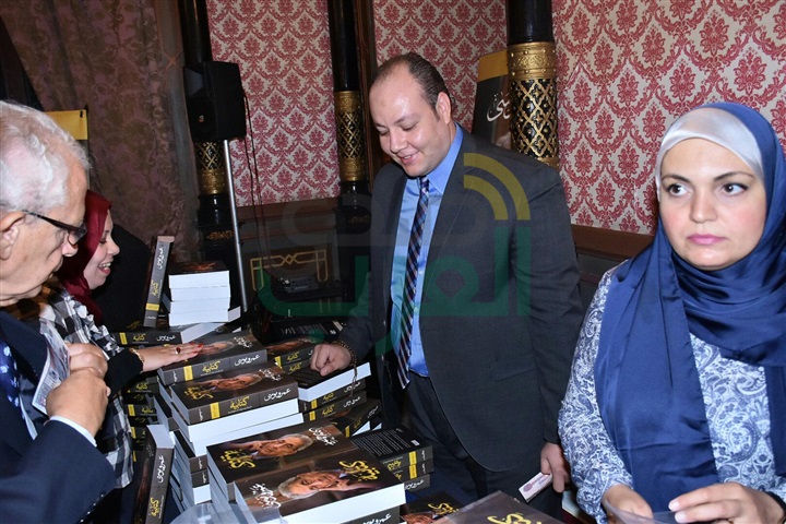 بالصور..بدء حفل توقيع كتاب "عمرو موسى" بحضور كوكبة من الوزراء والسفراء ونجوم الفن بالصور..بدء حفل توقيع كتاب "عمرو موسى" بحضور كوكبة من الوزراء والسفراء ونجوم الفن