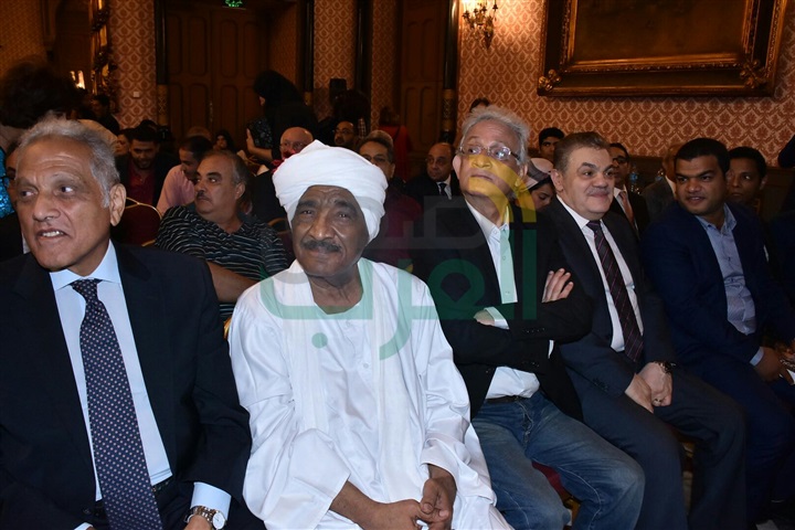 بالصور..بدء حفل توقيع كتاب "عمرو موسى" بحضور كوكبة من الوزراء والسفراء ونجوم الفن بالصور..بدء حفل توقيع كتاب "عمرو موسى" بحضور كوكبة من الوزراء والسفراء ونجوم الفن