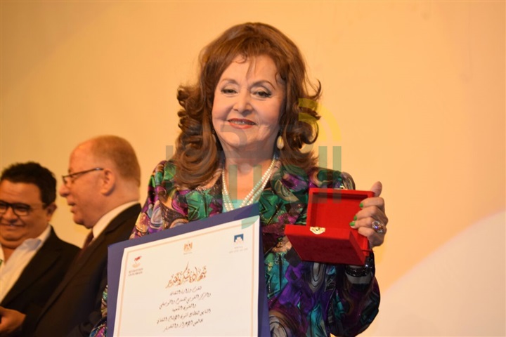بالصور .. وزير الثقافة وخالد جلال يكرمان ليلي طاهر بحضور رموز الفن بالصور .. وزير الثقافة وخالد جلال يكرمان ليلي طاهر بحضور رموز الفن