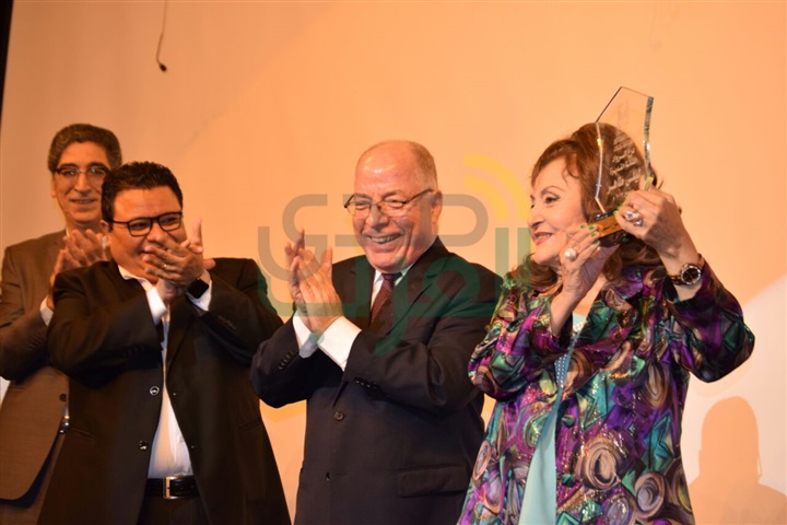 بالصور .. وزير الثقافة وخالد جلال يكرمان ليلي طاهر بحضور رموز الفن بالصور .. وزير الثقافة وخالد جلال يكرمان ليلي طاهر بحضور رموز الفن