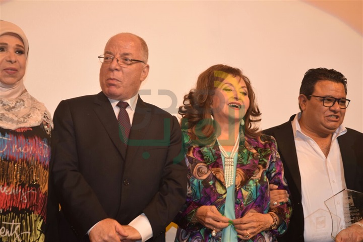 بالصور .. وزير الثقافة وخالد جلال يكرمان ليلي طاهر بحضور رموز الفن بالصور .. وزير الثقافة وخالد جلال يكرمان ليلي طاهر بحضور رموز الفن