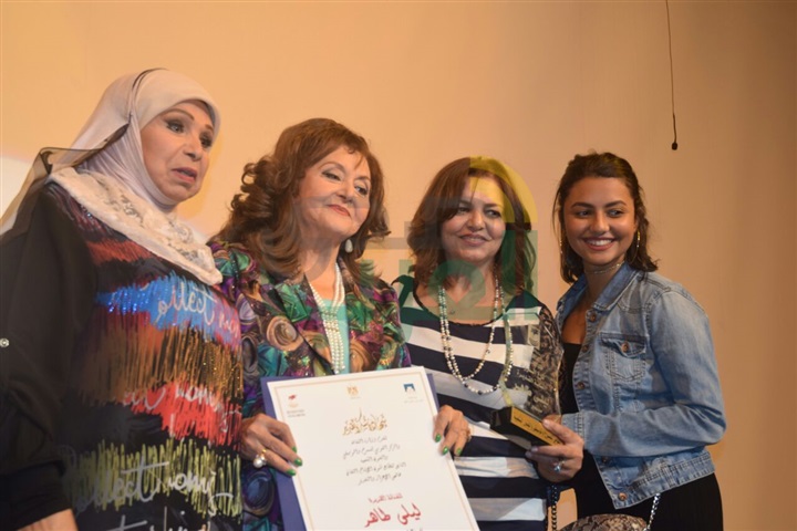 بالصور .. وزير الثقافة وخالد جلال يكرمان ليلي طاهر بحضور رموز الفن بالصور .. وزير الثقافة وخالد جلال يكرمان ليلي طاهر بحضور رموز الفن