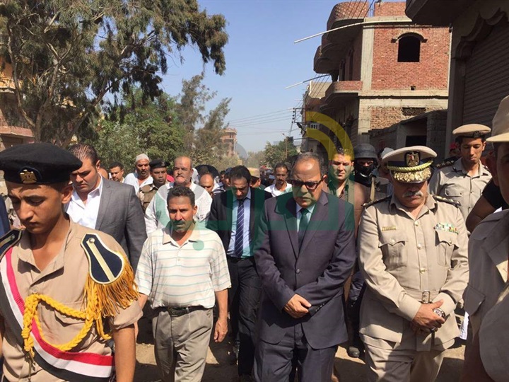 مدير أمن كفر الشيخ والالاف يشيعون بطل الشرطة لمثواه الاخير بالكفر الشرقي