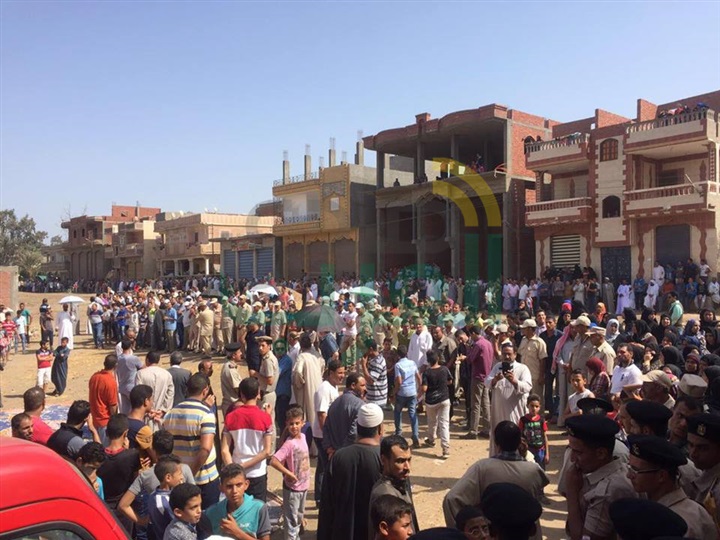 مدير أمن كفر الشيخ والالاف يشيعون بطل الشرطة لمثواه الاخير بالكفر الشرقي