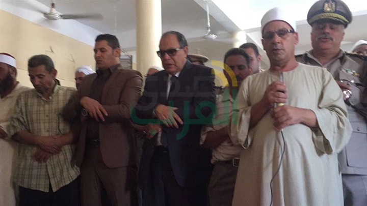 مدير أمن كفر الشيخ والالاف يشيعون بطل الشرطة لمثواه الاخير بالكفر الشرقي