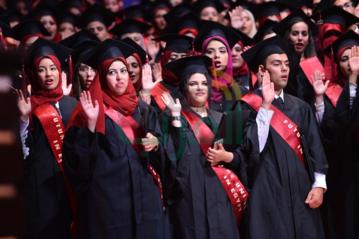 جامعة المستقبل تحتفل بتخريج الدفعة السابعة والثامنة للبكالريوس علي موسيقي عمر خيرت