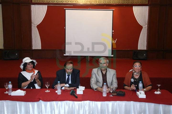 بدء ندوة الفنان عزت العلايلي بحضور نجوم الفن بدء ندوة الفنان عزت العلايلي بحضور نجوم الفن