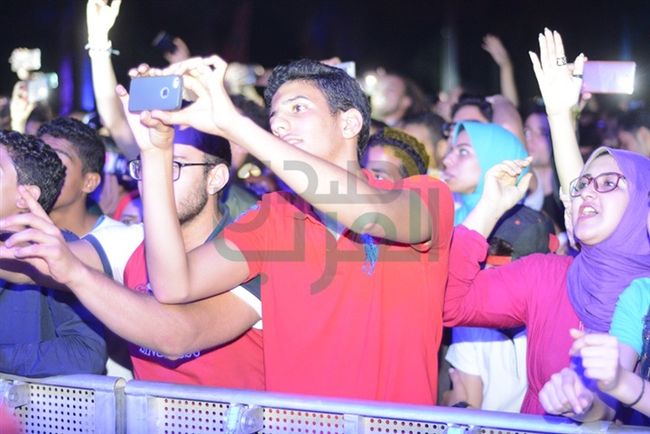 بالصور.. "مسار إجباري" تحتفل باليوبيل الذهبي للأضواء في الحديقة الصينية بالصور.. "مسار إجباري" تحتفل باليوبيل الذهبي للأضواء في الحديقة الصينية