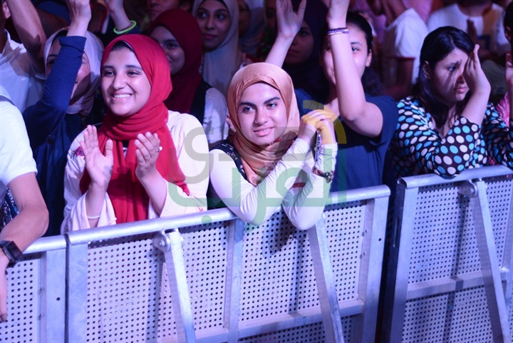 بالصور.. "مسار إجباري" تحتفل باليوبيل الذهبي للأضواء في الحديقة الصينية بالصور.. "مسار إجباري" تحتفل باليوبيل الذهبي للأضواء في الحديقة الصينية