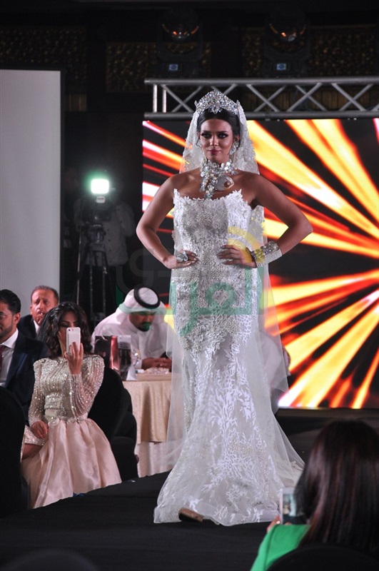 بالصور.. فيفي عبده و نسرين أمين يشاركون في عرض أزياء "موشن فاشون"