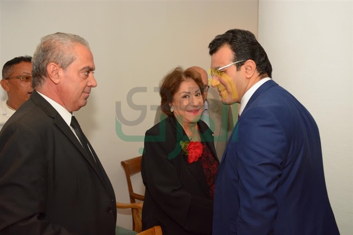 بالصور.. بدء حفل توقيع كتاب "أيام من حياتي" بحضور نجوم الفن بالصور.. بدء حفل توقيع كتاب "أيام من حياتي" بحضور نجوم الفن