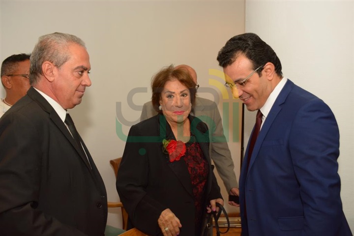 بالصور.. بدء حفل توقيع كتاب "أيام من حياتي" بحضور نجوم الفن بالصور.. بدء حفل توقيع كتاب "أيام من حياتي" بحضور نجوم الفن