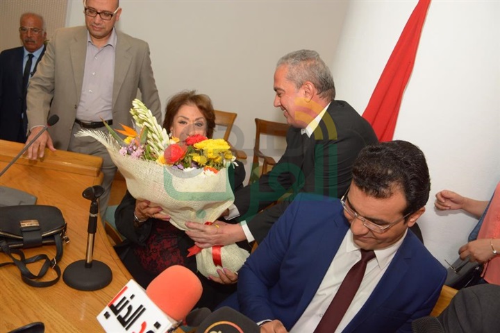 بالصور.. بدء حفل توقيع كتاب "أيام من حياتي" بحضور نجوم الفن بالصور.. بدء حفل توقيع كتاب "أيام من حياتي" بحضور نجوم الفن