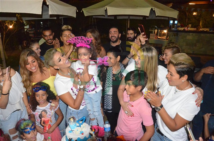 بالصور.. نجوم الفن والمجتمع فى عيد ميلاد لطفية ونعومى بالصور.. نجوم الفن والمجتمع فى عيد ميلاد لطفية ونعومى