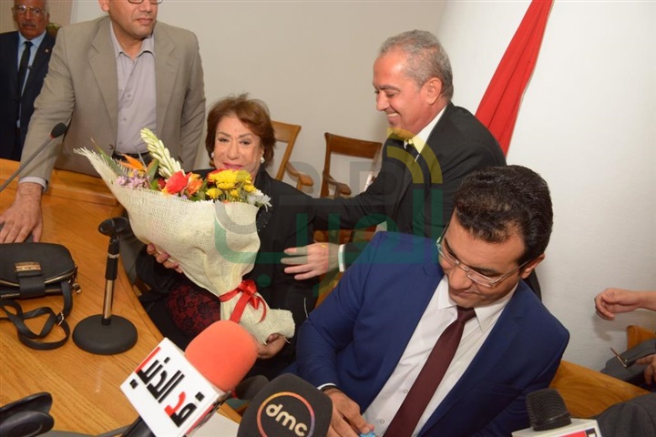 بالصور.. بدء حفل توقيع كتاب "أيام من حياتي" بحضور نجوم الفن بالصور.. بدء حفل توقيع كتاب "أيام من حياتي" بحضور نجوم الفن