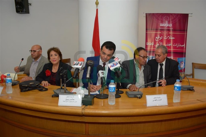 بالصور.. بدء حفل توقيع كتاب "أيام من حياتي" بحضور نجوم الفن بالصور.. بدء حفل توقيع كتاب "أيام من حياتي" بحضور نجوم الفن