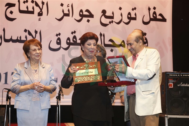 بالصور.. تكريم كوكبة من النجوم بحفل الانتاج الدرامي بدار الأوبرا المصرية بالصور.. تكريم كوكبة من النجوم بحفل الانتاج الدرامي بدار الأوبرا المصرية