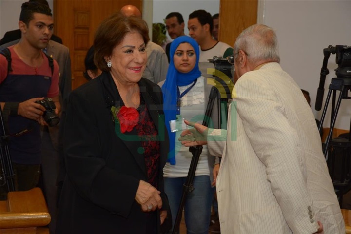 بالصور.. بدء حفل توقيع كتاب "أيام من حياتي" بحضور نجوم الفن بالصور.. بدء حفل توقيع كتاب "أيام من حياتي" بحضور نجوم الفن