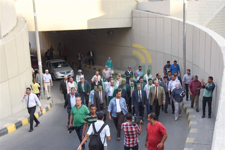 وزير النقل يفتقد التجهيزات النهائية لافتتاح نفق كليوباترا بالإسكندرية