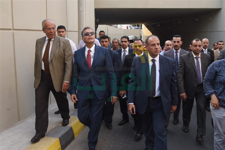 وزير النقل يفتقد التجهيزات النهائية لافتتاح نفق كليوباترا بالإسكندرية