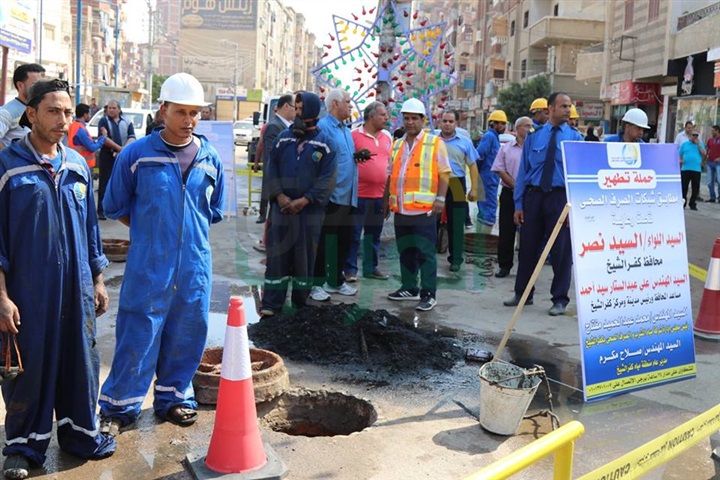الصور.. محافظ كفر الشيخ يشهد محاكاة حية لمواجهة السيول والأمطار
