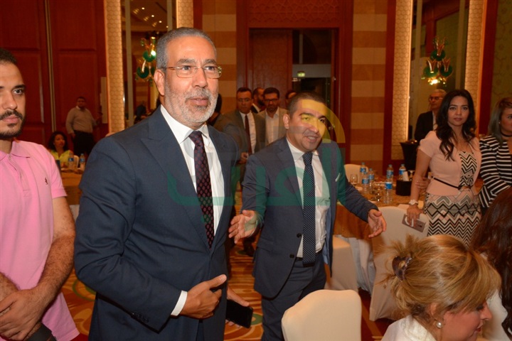 بالصور.. بدء المؤتمر الصحفي الخاص بالإعلان عن تفاصيل شراء قناة الحياة بحضور ملاكها بالصور.. بدء المؤتمر الصحفي الخاص بالإعلان عن تفاصيل شراء قناة الحياة بحضور ملاكها