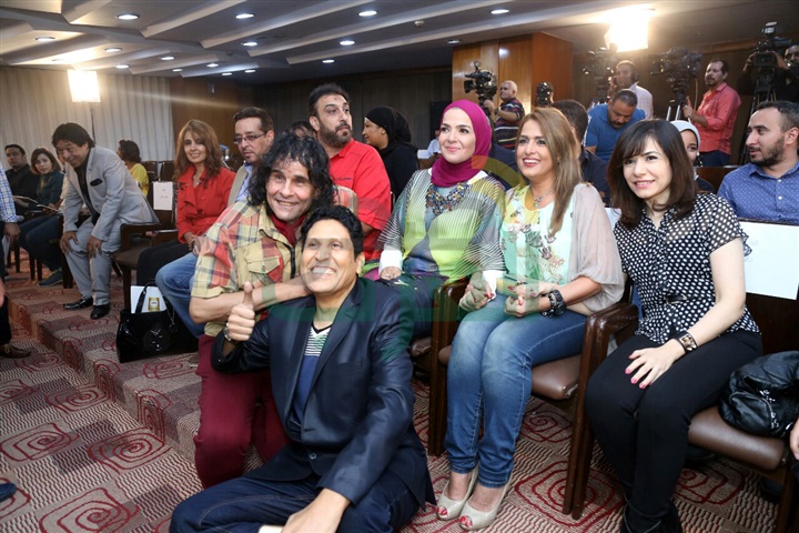 مؤتمر حفل "القرن" بحضور عدد من نجوم الثمانينات مؤتمر حفل "القرن" بحضور عدد من نجوم الثمانينات