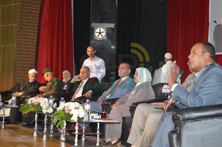 محافظ كفر الشيخ ورئيس الجامعة يشهدان مؤتمر المرأة صانعة السلام