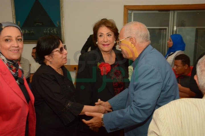بالصور.. بدء حفل توقيع كتاب "أيام من حياتي" بحضور نجوم الفن بالصور.. بدء حفل توقيع كتاب "أيام من حياتي" بحضور نجوم الفن