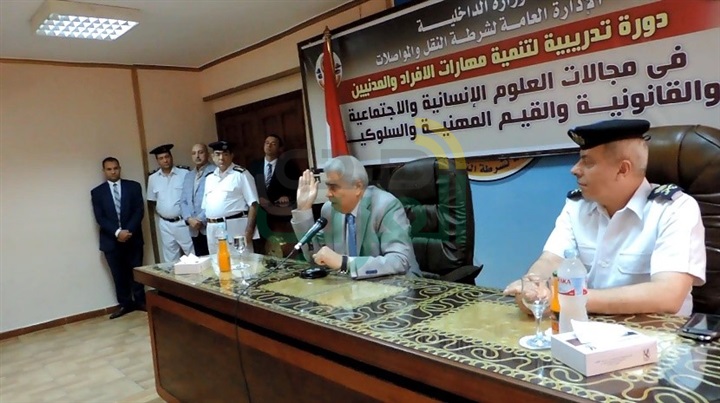الداخلية تنظم دورات تدريبية لتأهيل الأمناء والأفراد للتعامل مع المواطنين