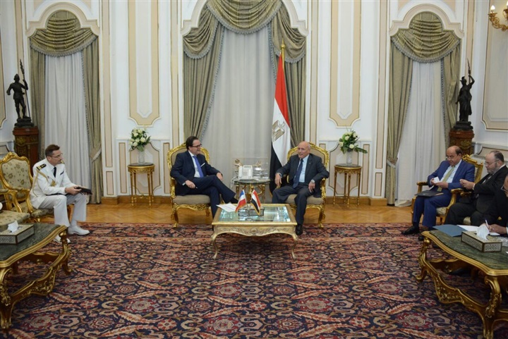 "العصار" يستقبل "روماتيه" لبحث سبل تعزيز التعاون بين مصر وفرنسا