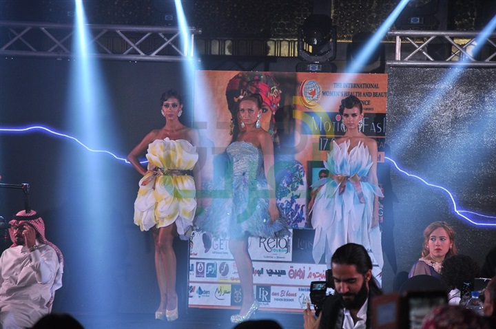 بالصور.. فيفي عبده و نسرين أمين يشاركون في عرض أزياء "موشن فاشون"