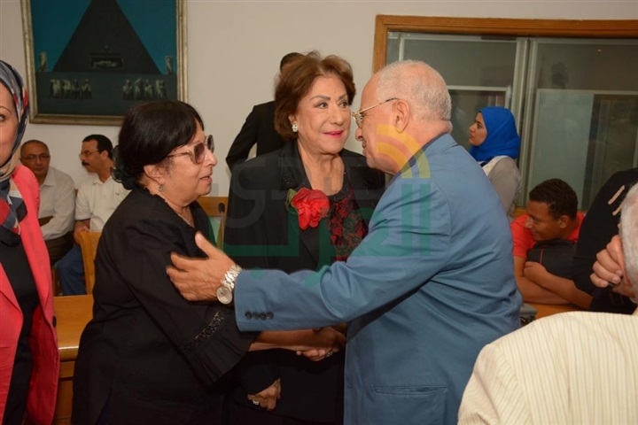 بالصور.. بدء حفل توقيع كتاب "أيام من حياتي" بحضور نجوم الفن بالصور.. بدء حفل توقيع كتاب "أيام من حياتي" بحضور نجوم الفن