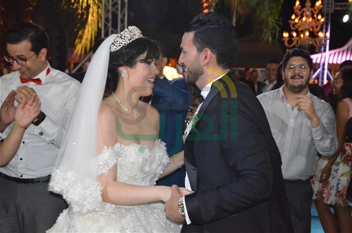 بالصور.. دينا وسعد والعسيلى وبوسى يشعلون حفل زفاف شادى و كرستين بالصور.. دينا وسعد والعسيلى وبوسى يشعلون حفل زفاف شادى و كرستين