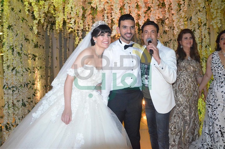 بالصور.. دينا وسعد والعسيلى وبوسى يشعلون حفل زفاف شادى و كرستين بالصور.. دينا وسعد والعسيلى وبوسى يشعلون حفل زفاف شادى و كرستين