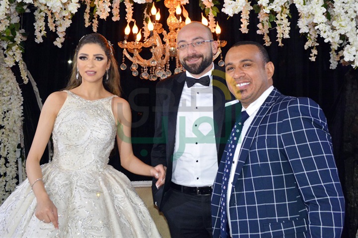 بالصور.. الليثي وألا كوشنير يشعلان زفاف "إبراهيم" و"نورا" بحضور الزند بالصور.. الليثي وألا كوشنير يشعلان زفاف "إبراهيم" و"نورا" بحضور الزند