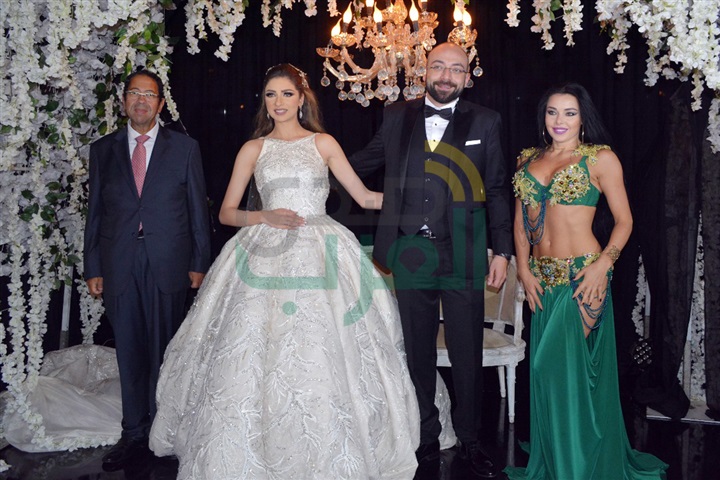 بالصور.. الليثي وألا كوشنير يشعلان زفاف "إبراهيم" و"نورا" بحضور الزند بالصور.. الليثي وألا كوشنير يشعلان زفاف "إبراهيم" و"نورا" بحضور الزند
