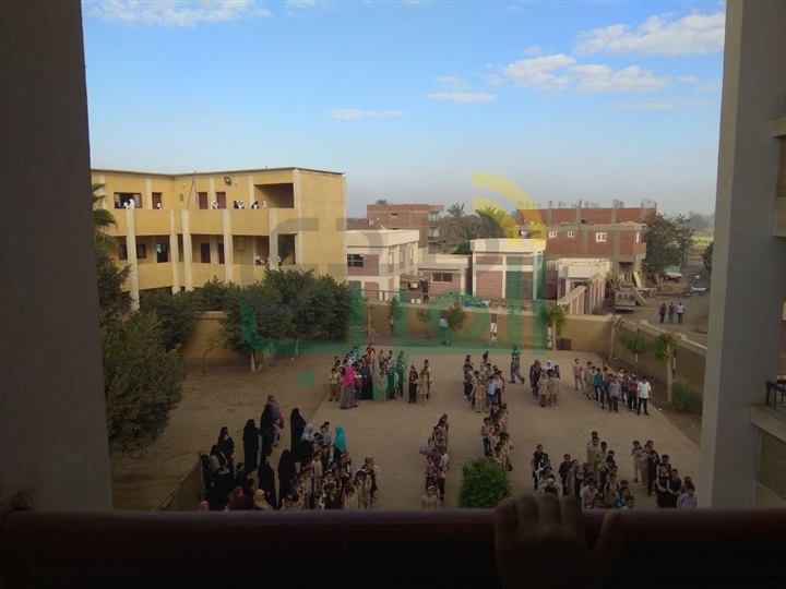 إلغاء طابور بمدرسة ليتمكن الأهالى من حجز مقاعد لأبنائهم بشبين القناطر