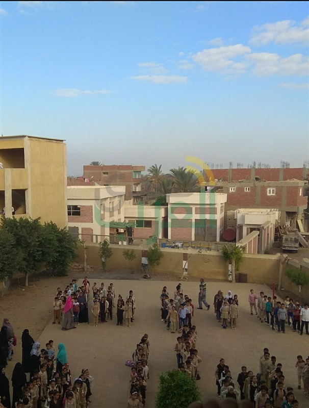 إلغاء طابور بمدرسة ليتمكن الأهالى من حجز مقاعد لأبنائهم بشبين القناطر