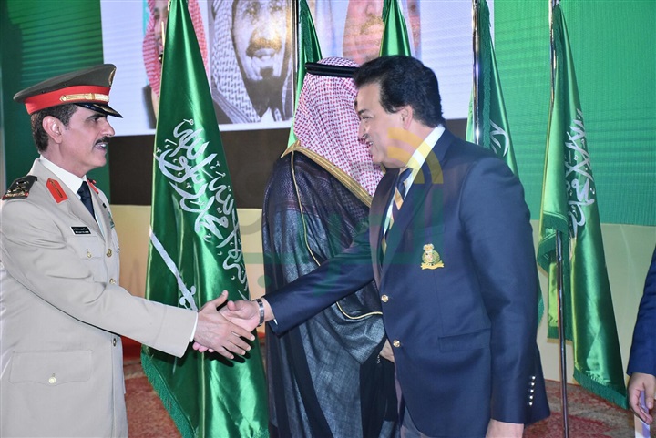 بالصور..رئيس الوزراء ونجوم الفن والاعلام يصلون حفل اليوم الوطني للسعودية بالصور..رئيس الوزراء ونجوم الفن والاعلام يصلون حفل اليوم الوطني للسعودية