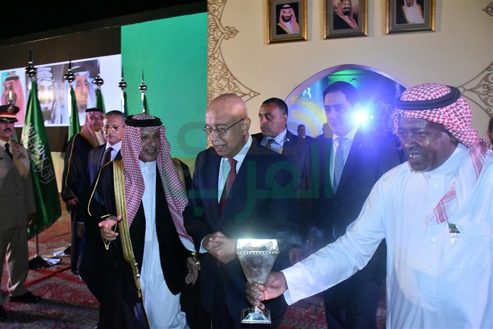 بالصور..رئيس الوزراء ونجوم الفن والاعلام يصلون حفل اليوم الوطني للسعودية بالصور..رئيس الوزراء ونجوم الفن والاعلام يصلون حفل اليوم الوطني للسعودية