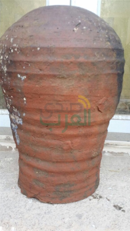 بالصور.. إحباط تهريب قطع آثرية تم ضبطها داخل مقبرة بمنزل في أسوان