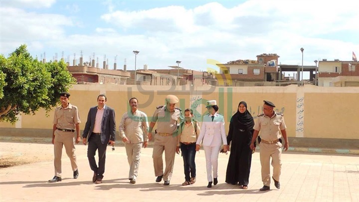بالصور.. وفد من ضباط كفر الشيخ يزور مدارس أبناء شهداء الشرطة