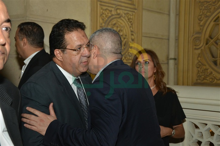 بالصور.. المشير طنطاوي وعلاء مبارك وأبوهشيمة يشاركون بعزاء زوجة مصطفى عبده