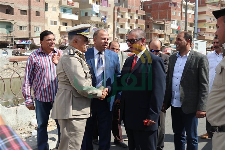بالفيديو والصور.. محافظ كفر الشيخ يوجه بسرعة إنهاء أعمال الإنارة بكورنيش الزاوية