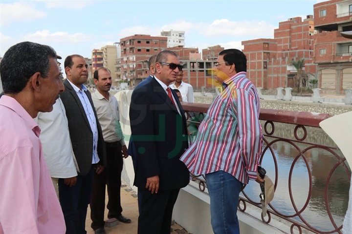 بالفيديو والصور.. محافظ كفر الشيخ يوجه بسرعة إنهاء أعمال الإنارة بكورنيش الزاوية