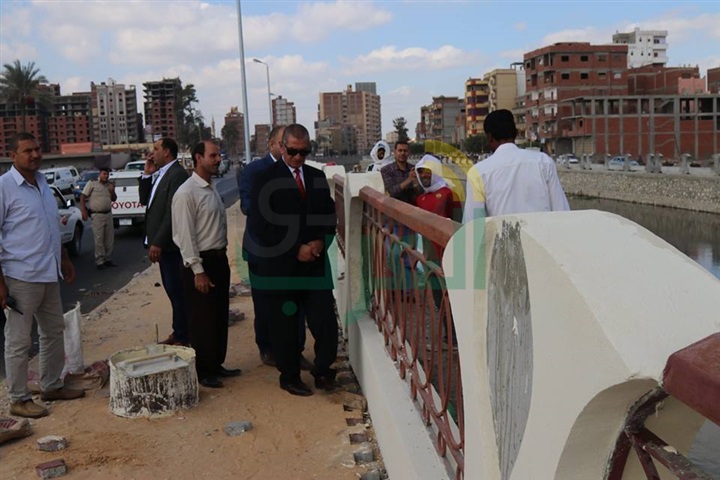 بالفيديو والصور.. محافظ كفر الشيخ يوجه بسرعة إنهاء أعمال الإنارة بكورنيش الزاوية